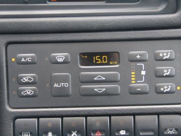 Peugeot 605