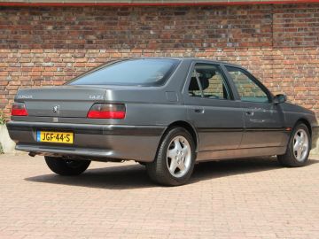 Peugeot 605