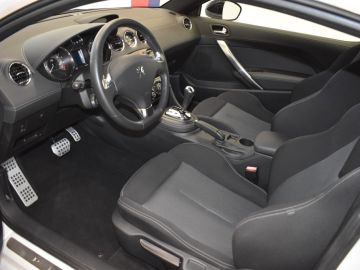 Peugeot RCZ