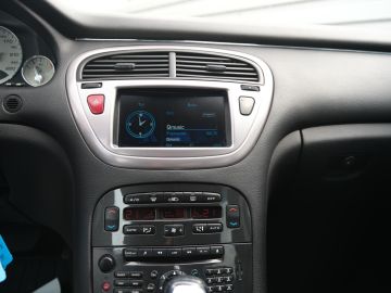 Peugeot 607