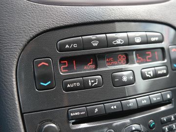 Peugeot 607