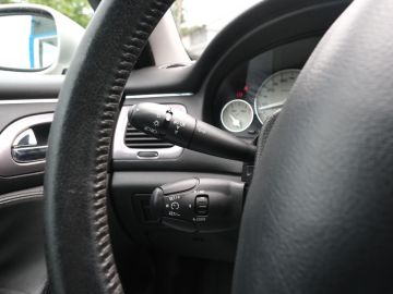 Peugeot 607