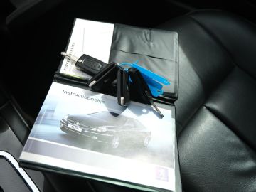 Peugeot 607