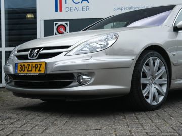 Peugeot 607