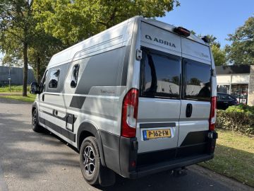 Adria TWIN 600 SPB 9-TRAPS AUTOM. Supreme