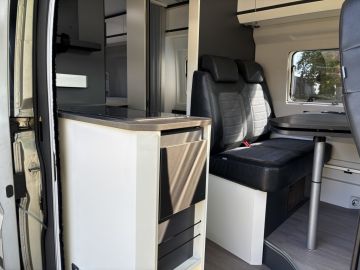 Adria TWIN 600 SPB SUPREME 9-TRAPS AUTOM. Standaard