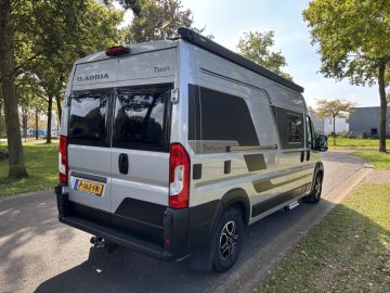 Adria TWIN 600 SPB 9-TRAPS AUTOM. Supreme