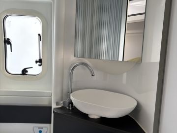 Adria TWIN 600 SPB 9-TRAPS AUTOM. Supreme