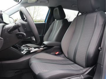 Peugeot E-2008