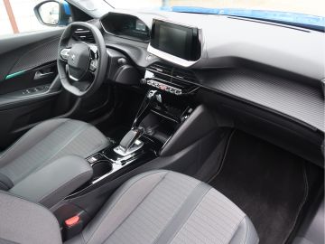 Peugeot E-2008