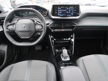 Peugeot E-2008