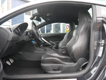 Peugeot RCZ