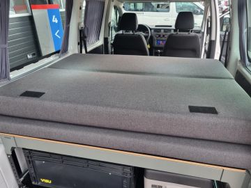 Volkswagen Caddy Maxi 1.0 TSI MINICAMPER / 76.000 KM.