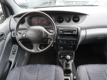 Daihatsu Young RV
