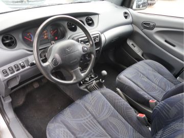 Daihatsu Young RV
