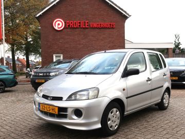 Daihatsu Young RV