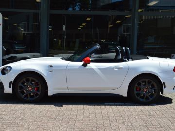 Abarth 124 Spider