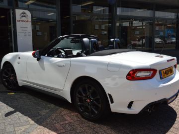 Abarth 124 Spider