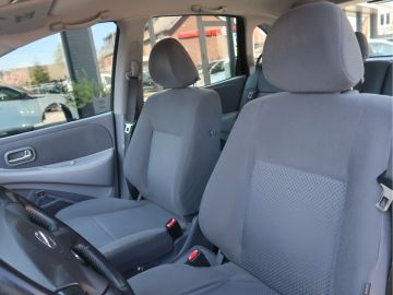 Nissan Almera Tino