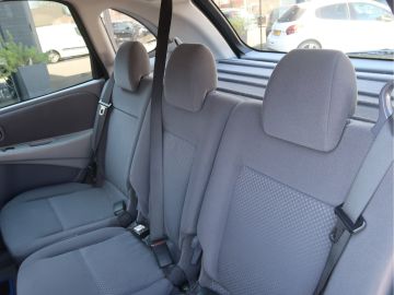 Nissan Almera Tino