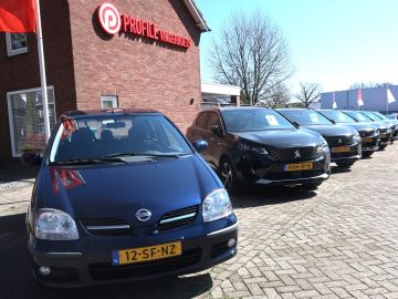 Nissan Almera Tino