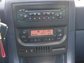 Peugeot 1007