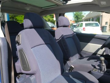 Peugeot 1007