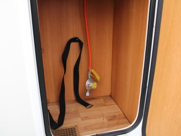 Chausson FLASH 03 M08 - Trekhaak - 6 Persoons - Cruise - Airco - Luifel - Fietsendrager - Rijklaar