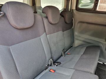 Nissan E-NV200