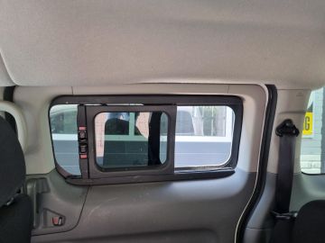 Nissan E-NV200