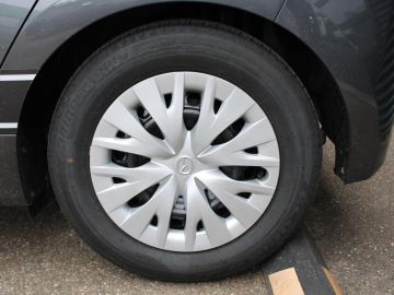 Mazda 2 Hybrid
