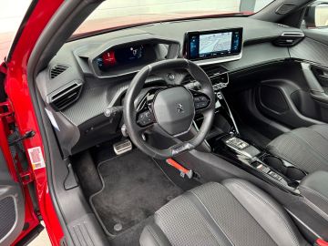 Peugeot E-2008