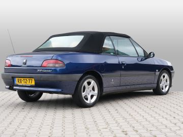 Peugeot 306