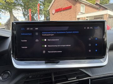Peugeot E-2008
