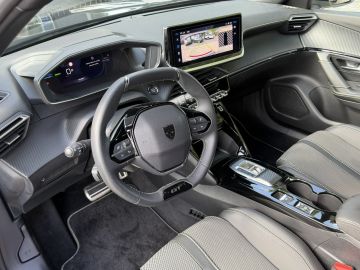 Peugeot E-2008