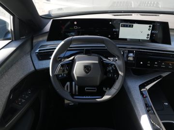 Peugeot E-3008