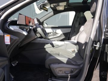 Peugeot E-3008