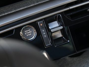 Peugeot E-3008