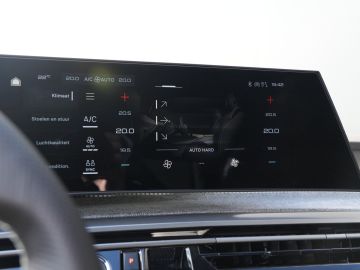 Peugeot E-3008