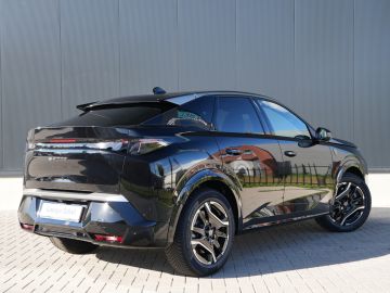Peugeot E-3008
