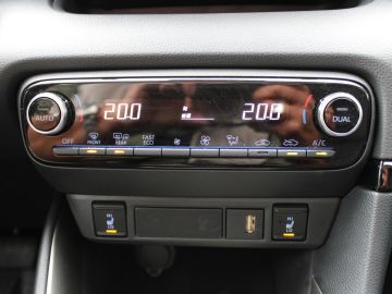 Mazda 2 Hybrid