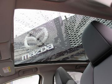 Mazda 2 Hybrid