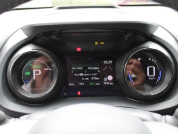 Mazda 2 Hybrid