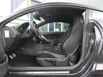 Peugeot RCZ