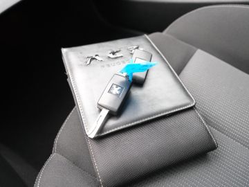 Peugeot RCZ