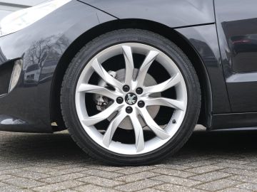 Peugeot RCZ