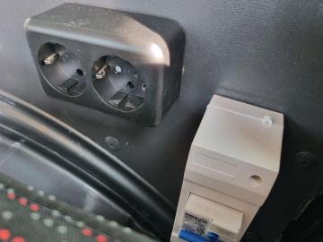 Volkswagen Caddy 1.2 TSI Easyline / 1 Pers. MINICAMPER / CAMPERBOX