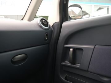Peugeot 1007