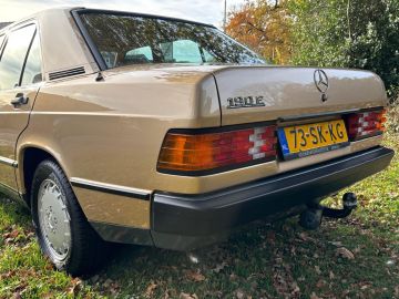 Mercedes-Benz 190