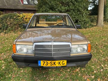 Mercedes-Benz 190
